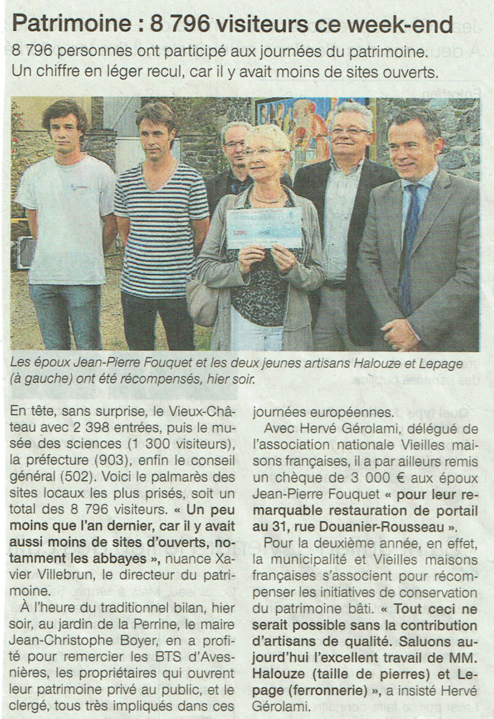 article-704x1024